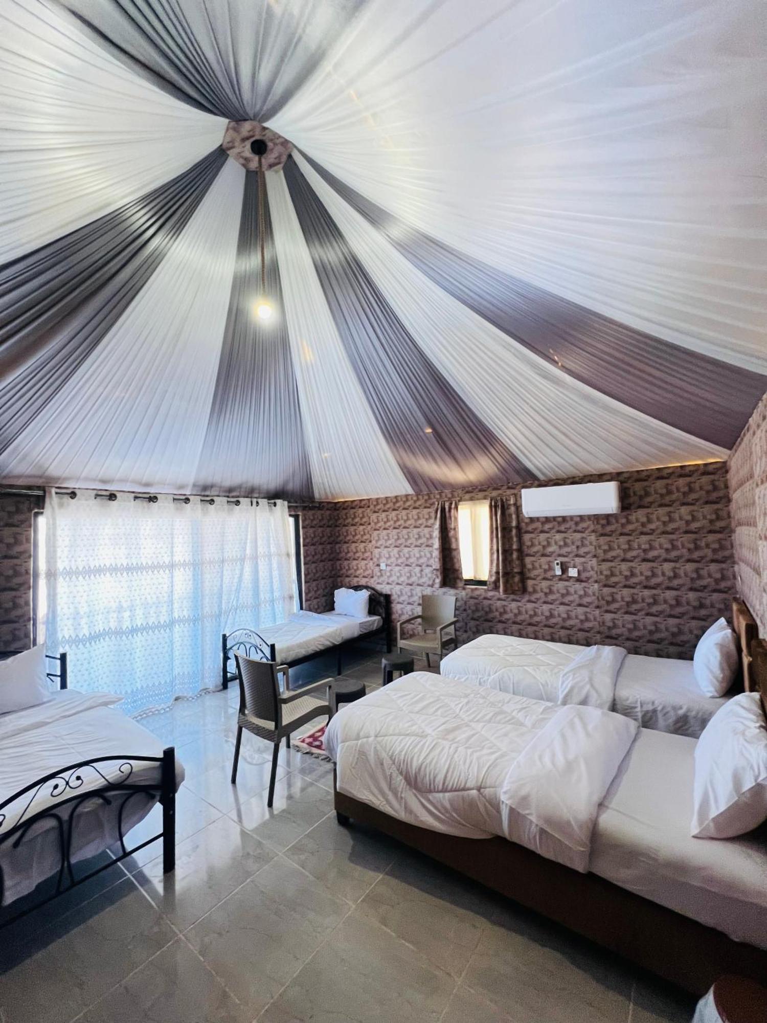 Abdullah Luxury Camp Apartment Wadi Rum Exterior foto