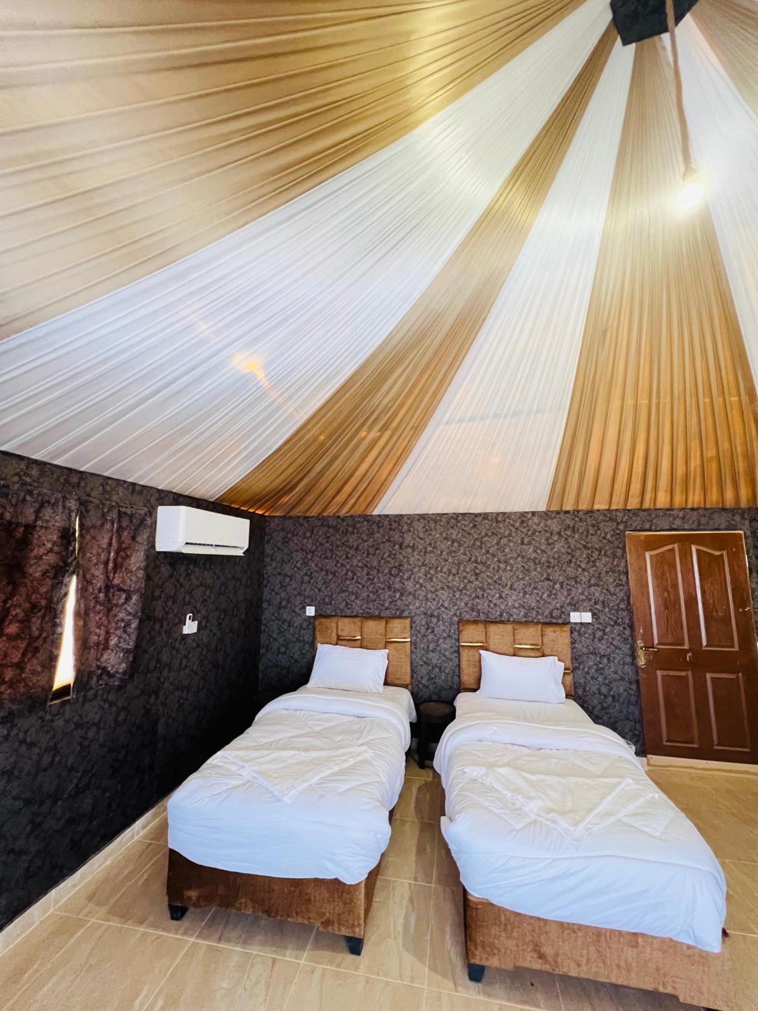 Abdullah Luxury Camp Apartment Wadi Rum Exterior foto