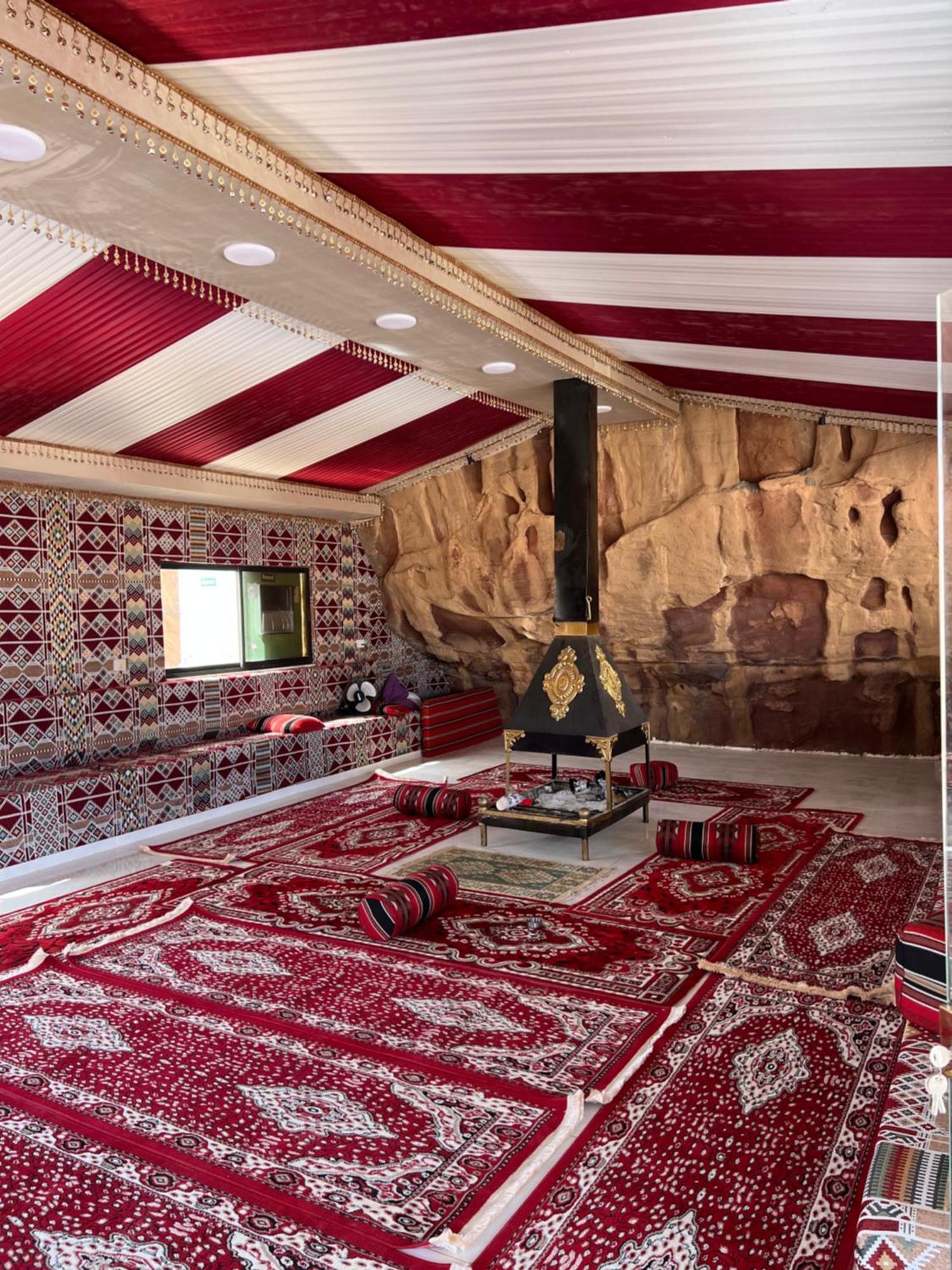 Abdullah Luxury Camp Apartment Wadi Rum Exterior foto